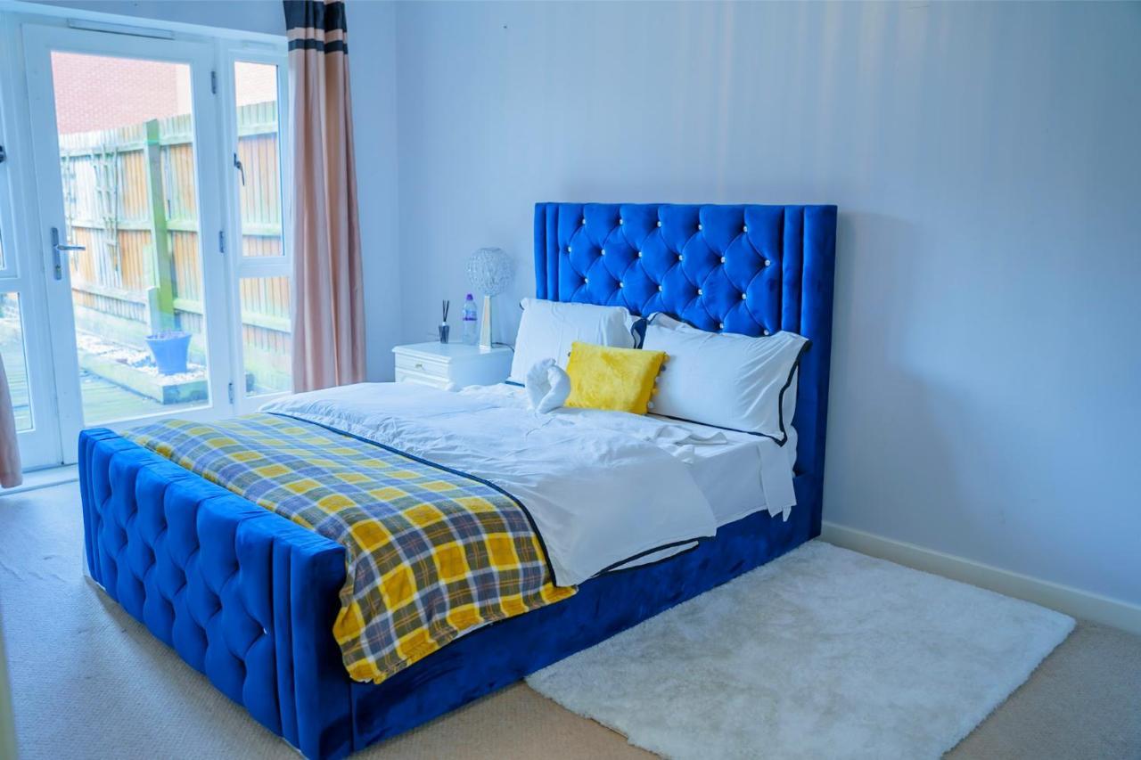 Millward Homes เบล็ทช์ลีย์ ภายนอก รูปภาพ